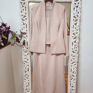 Elegant Beige Women's Skirt